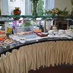Thang Long Hotel & Restaurant