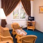 Thang Long Hotel & Restaurant