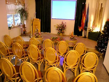Thang Long Hotel & Restaurant